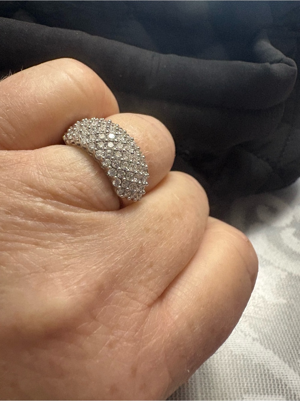 2carat studded band in heavy - Picture 7 of 9